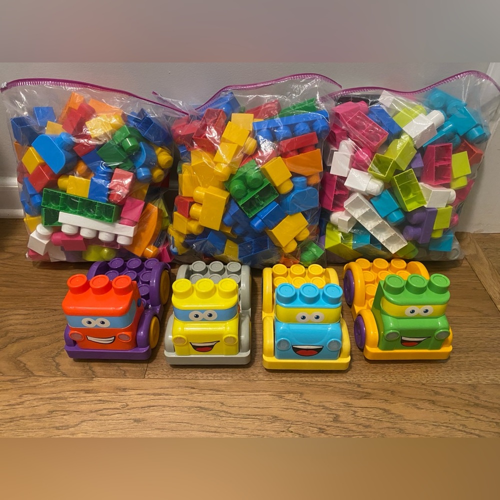 Light Up Noisy Trucks & Mega Blocks Set